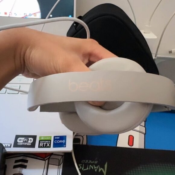 Beats Solo Pro Wireless Bluetooth Headphones Active Noise Cancellation Magic - Picture 8 of 9